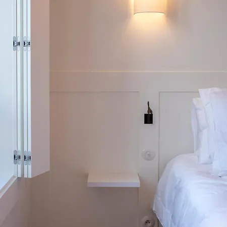 Montaigne Aparthotel 4*