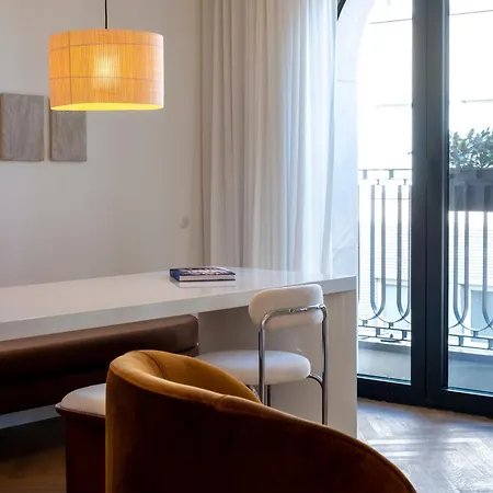 Montaigne Aparthotel 4*