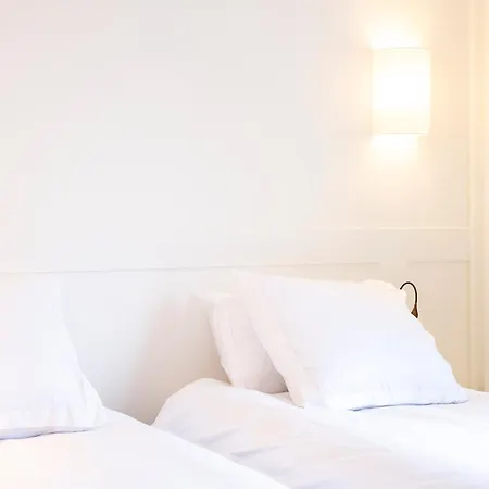 Aparthotel Montaigne 4*