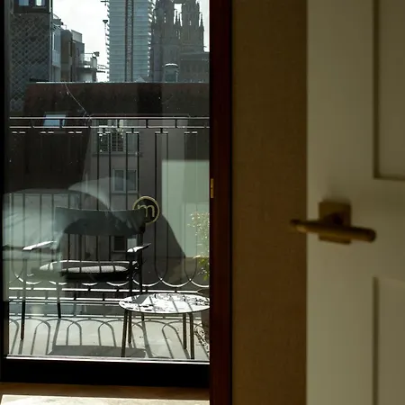 Montaigne Aparthotel