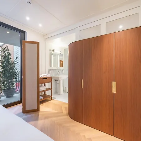 Aparthotel Montaigne 4*