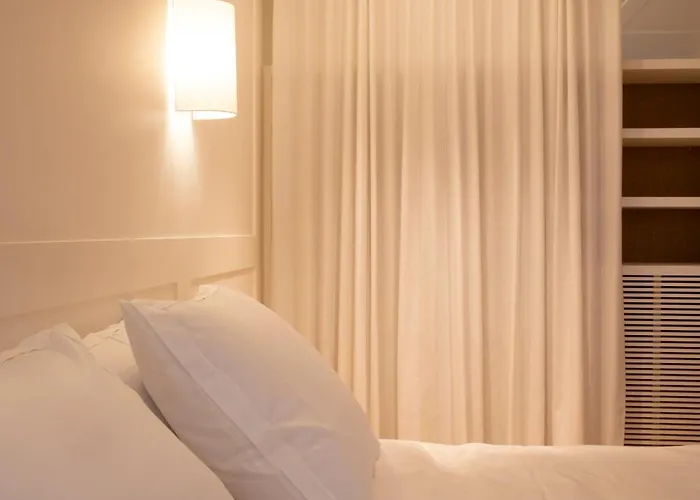 Montaigne Aparthotel 4*