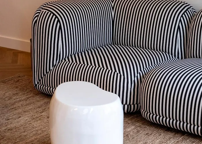 Montaigne Aparthotel