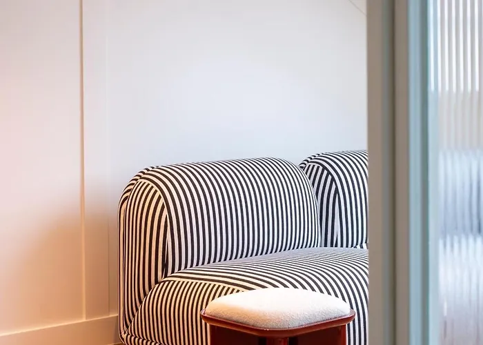 Montaigne 奥斯滕德